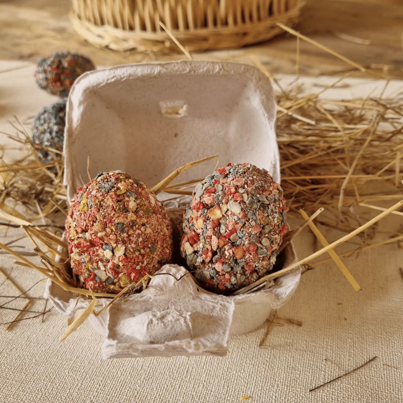 Deux œufs dans un panier - Friandises de Pâques pour chiens Cooka's Cookies – Image 3